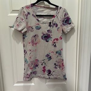 Lululemon floral tshirt